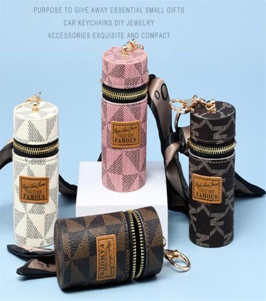 designer letter key rings silk scarf lipstick keychains fashion pu leather purse pendant car keyring chain charm brown flower mini6353591, Slivery;golden
designer letter key rings silk scarf lipstick keychains fashion pu leather purse pendant car keyring chain charm brown flower mini6353591, Slivery;golden