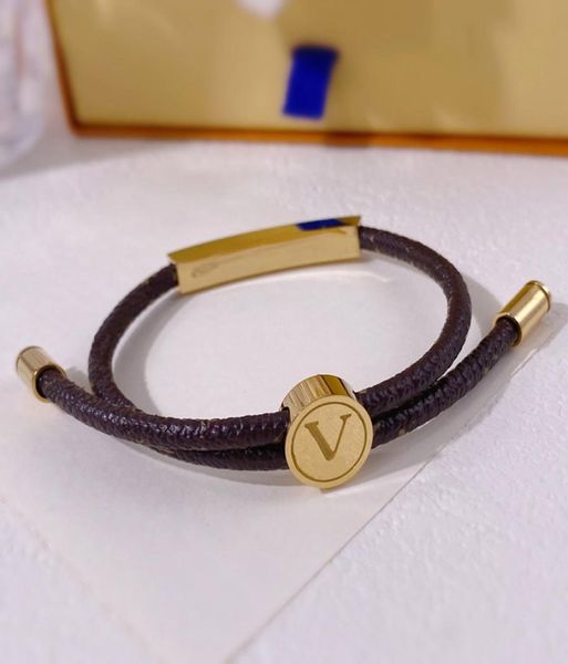 fashion jewelry designer bracelet for men women rope chain classic brown floral leather round brand titanium adjustable bracelets 9498168, Golden;silver
fashion jewelry designer bracelet for men women rope chain classic brown floral leather round brand titanium adjustable bracelets 9498168, Golden;silver