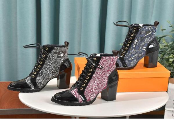 2021 stylist boots printing martin bootss platform work shoe snow boot lady brown black white ankle bootsss winter shoes with box1870487
2021 stylist boots printing martin bootss platform work shoe snow boot lady brown black white ankle bootsss winter shoes with box1870487