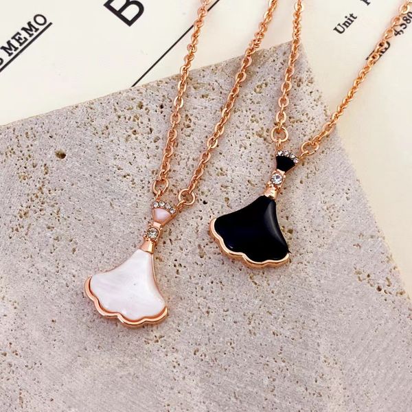 designer luxury charm necklace for women rhombic pattern mother of pearl jewelry chain gift necklaces chain jewelry accessories non fading r, Silver
designer luxury charm necklace for women rhombic pattern mother of pearl jewelry chain gift necklaces chain jewelry accessories non fading r, Silver