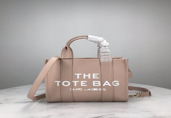 autumn and winter leather tote bag women039s vintage large capacity handbag simple single shoulder messenger bag9973861
autumn and winter leather tote bag women039s vintage large capacity handbag simple single shoulder messenger bag9973861