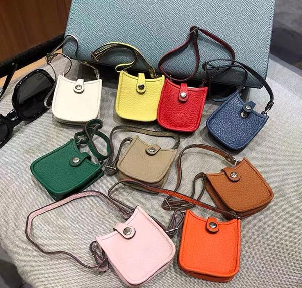 bags hanger accessories luxurys key ring chain case handbags hook keychains collection airpods cases earphone designer mini clutch3769253, Black
bags hanger accessories luxurys key ring chain case handbags hook keychains collection airpods cases earphone designer mini clutch3769253, Black