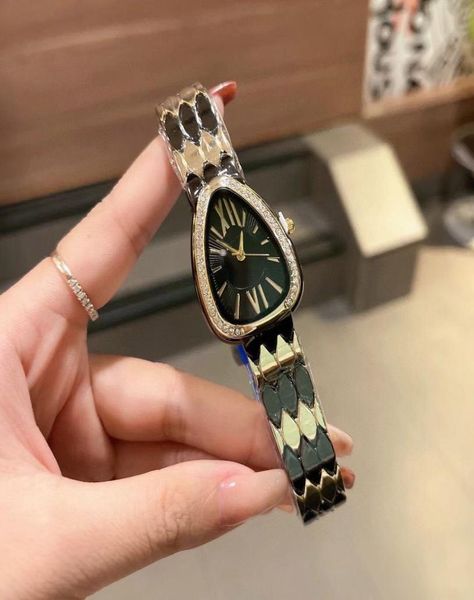 30mm size of the ladies watch adopts the double surround type snake shape imported quartz movement diamond bezel7876114, Slivery;golden
30mm size of the ladies watch adopts the double surround type snake shape imported quartz movement diamond bezel7876114, Slivery;golden