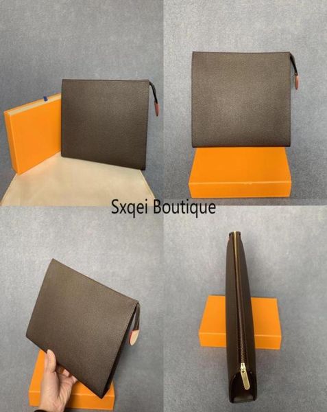 2022 luxury designer bags designer clutch for men travel toilet pouch 26 cm protection case wash bag women clutch canvas leather w3761769, Red;black
2022 luxury designer bags designer clutch for men travel toilet pouch 26 cm protection case wash bag women clutch canvas leather w3761769, Red;black