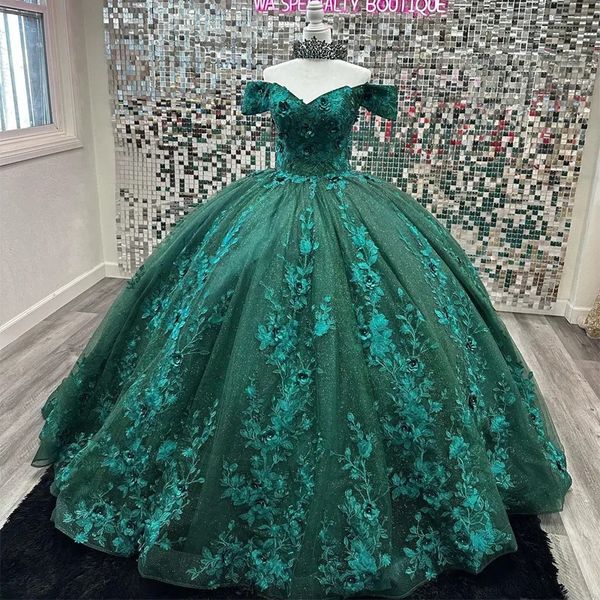 dark green quinceanera dresses emerald green v-neck ball gown lace applique beaded crystal sweet 16 girls party vestidos de 15 corset, Blue;red
dark green quinceanera dresses emerald green v-neck ball gown lace applique beaded crystal sweet 16 girls party vestidos de 15 corset, Blue;red