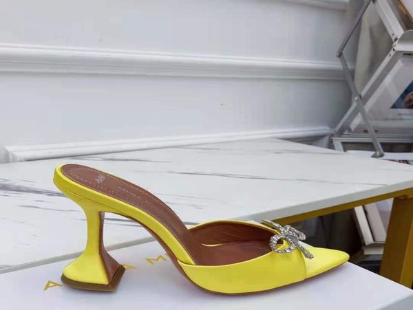 yellow satin amina italy muaddi mules slippers 95mm crystalembellished pyramid heel shoes2224373, Black
yellow satin amina italy muaddi mules slippers 95mm crystalembellished pyramid heel shoes2224373, Black