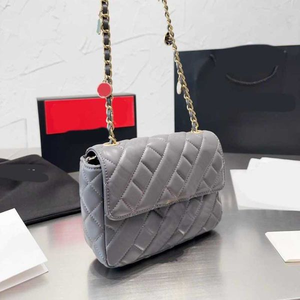 quality gold coin chain designer bag cc lattice women square bag leather crossbody bags classic shoulder bags multicolor purse 230615
quality gold coin chain designer bag cc lattice women square bag leather crossbody bags classic shoulder bags multicolor purse 230615