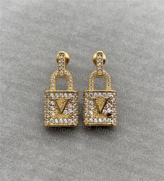 ladie luxury charm earrings trendy lock pendant earring shiny rhinestone party gorgeous gold ear ornaments women valentines gifts6896520, Golden
ladie luxury charm earrings trendy lock pendant earring shiny rhinestone party gorgeous gold ear ornaments women valentines gifts6896520, Golden