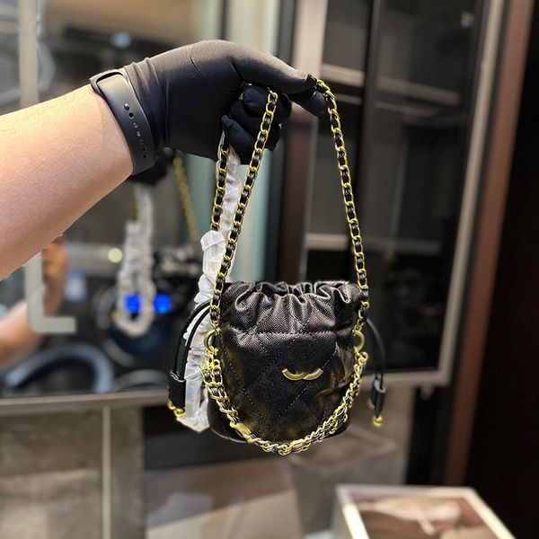 mini 12cm bucket bag makeup bag designer womens shoulder bag caviar bag leather diamond plaid gold hardware metal luxury handbag diagonal sh
mini 12cm bucket bag makeup bag designer womens shoulder bag caviar bag leather diamond plaid gold hardware metal luxury handbag diagonal sh