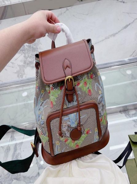 women backpack bag classic travel bag high shoulder back handbag ladies backpacks cowhide quality super large capacity6600732, Black;red
women backpack bag classic travel bag high shoulder back handbag ladies backpacks cowhide quality super large capacity6600732, Black;red