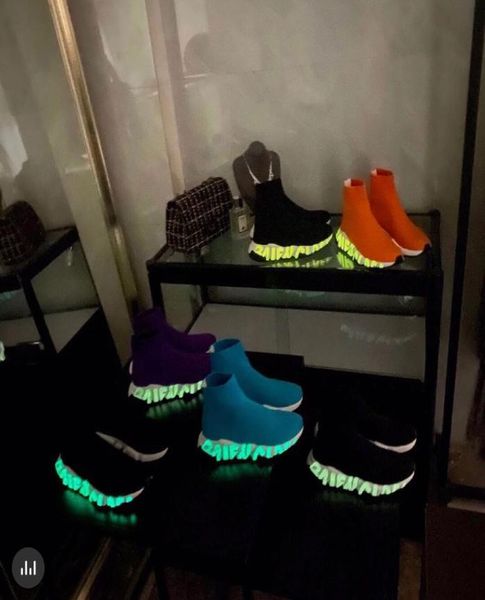 2021 brand casual men039s and women039s socks shoes fashion luxury and comfort highsneakers size 35454797252, Red;white
2021 brand casual men039s and women039s socks shoes fashion luxury and comfort highsneakers size 35454797252, Red;white