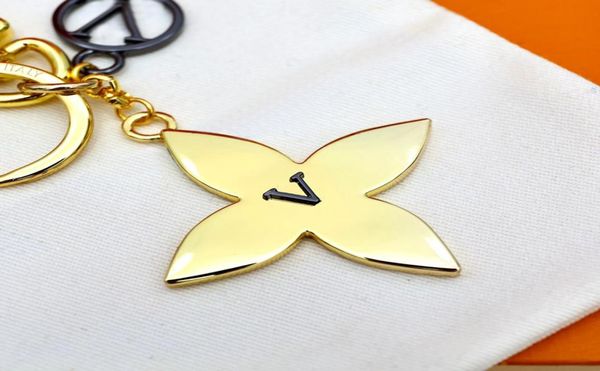 luxury designer keychain letter follow pendant gold key buckle fashion classic keychains mens womens keys bags orname7263521, Silver
luxury designer keychain letter follow pendant gold key buckle fashion classic keychains mens womens keys bags orname7263521, Silver