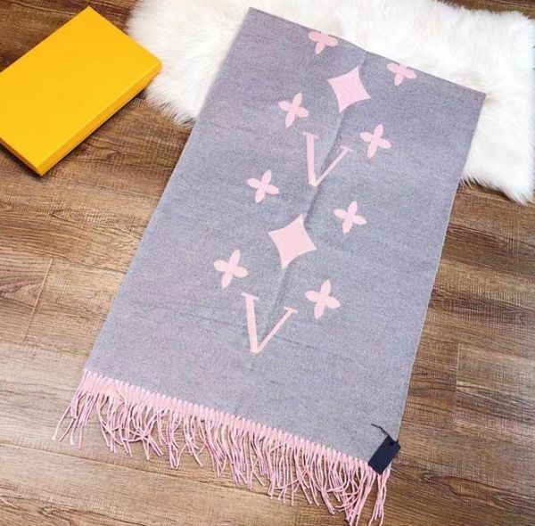 Designer scarf for men and women autumn and winter warm classic business Scarves 0GS0
Designer scarf for men and women autumn and winter warm classic business Scarves 0GS0