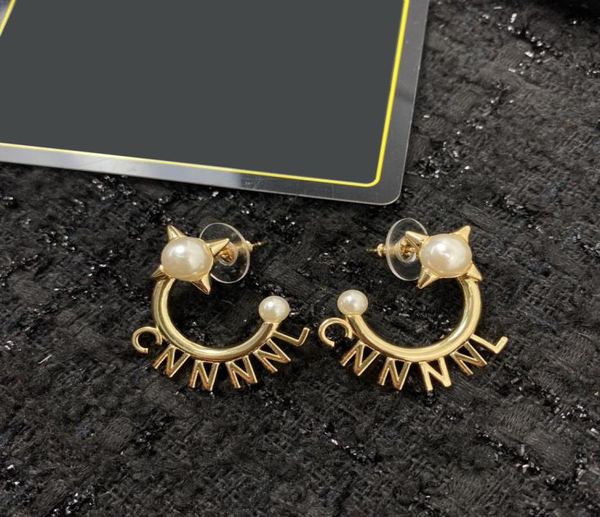 women gold designer hoops earrings fashion luxury jewelry womens channel pearl earring ear stud party wedding girls charm studs pe1649725, Golden
women gold designer hoops earrings fashion luxury jewelry womens channel pearl earring ear stud party wedding girls charm studs pe1649725, Golden