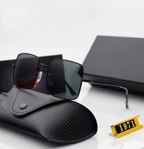 new fashion classic sunglasses 3647 ferr ari gold frame square metal frame vintage style outdoor design classical model 1971 r4834113, White;black
new fashion classic sunglasses 3647 ferr ari gold frame square metal frame vintage style outdoor design classical model 1971 r4834113, White;black