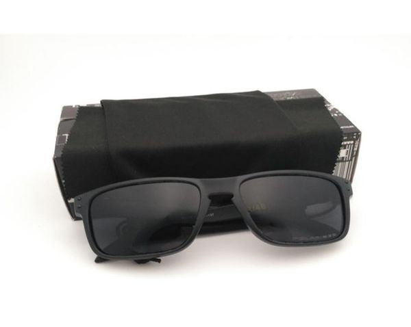 1pcs fashion sport polarized sunglass colorful tac rin coating uv400 sun glass for men wome with box9553106, White;black
1pcs fashion sport polarized sunglass colorful tac rin coating uv400 sun glass for men wome with box9553106, White;black