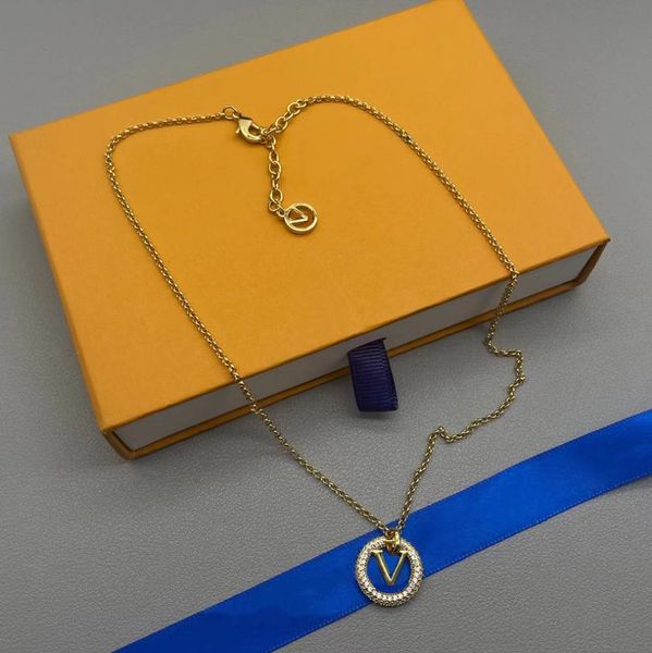 14k gold plated luxury brand designer pendants necklaces stainless steel double letter choker pendant necklace beads chain jewelry1646222, Silver
14k gold plated luxury brand designer pendants necklaces stainless steel double letter choker pendant necklace beads chain jewelry1646222, Silver