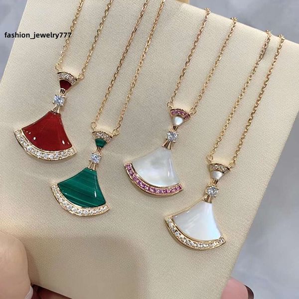 new brand designer necklace for women fashionable and charming fan shaped 18k gold pendant necklace high-quality titanium steel luxury jewel, Silver
new brand designer necklace for women fashionable and charming fan shaped 18k gold pendant necklace high-quality titanium steel luxury jewel, Silver