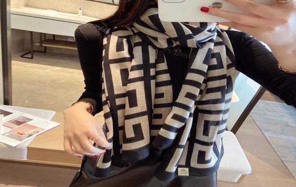 luxury brand cotton scarf women large shawls pashmina hijab foulard echarpe design print lady beach stole head scarves5693421, Blue;gray
luxury brand cotton scarf women large shawls pashmina hijab foulard echarpe design print lady beach stole head scarves5693421, Blue;gray