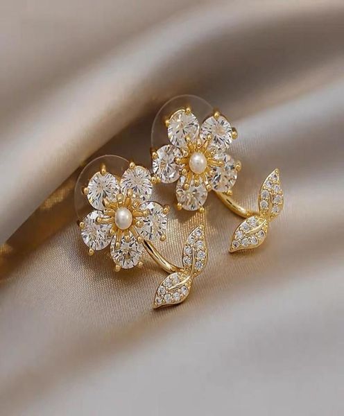 japan and south korea sweet diamond flower stud super fairy girl temperament small earrings new fashion allmatch ins earrings1187109, Golden;silver
japan and south korea sweet diamond flower stud super fairy girl temperament small earrings new fashion allmatch ins earrings1187109, Golden;silver