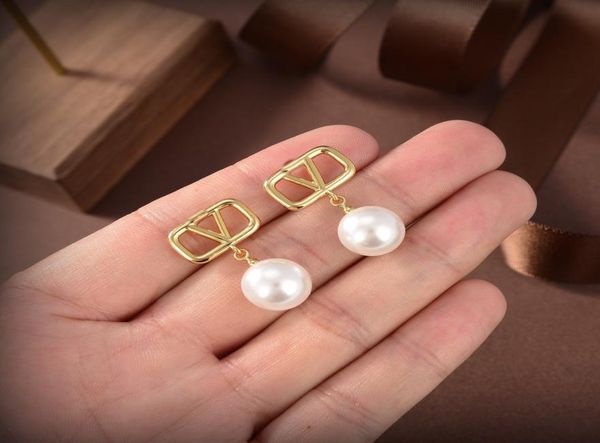 earrings designer for women stud luxury gold heart shape pearl crystal gold double v letter 925s silver jewelry classic 15941232555480, Golden;silver
earrings designer for women stud luxury gold heart shape pearl crystal gold double v letter 925s silver jewelry classic 15941232555480, Golden;silver