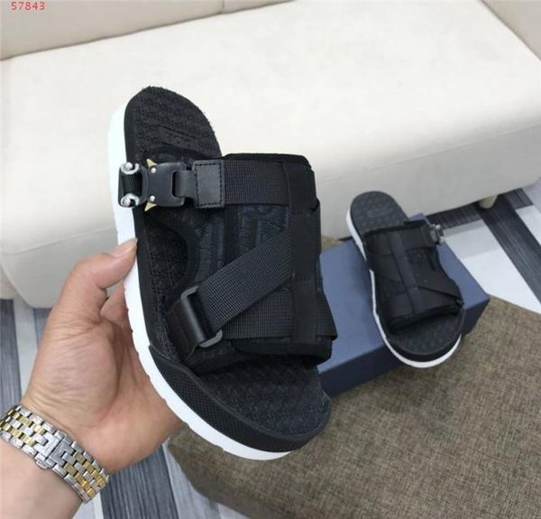 2021 fashion classic temperament men slippers printed leather knitted patchwork men039s shoes black and white buckle design5565172
2021 fashion classic temperament men slippers printed leather knitted patchwork men039s shoes black and white buckle design5565172