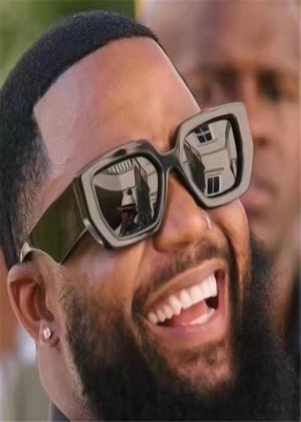 sunglasses retro square men039s brand designer big frame gradient wideleg glasses men and women luxury uv4004993080, White;black
sunglasses retro square men039s brand designer big frame gradient wideleg glasses men and women luxury uv4004993080, White;black