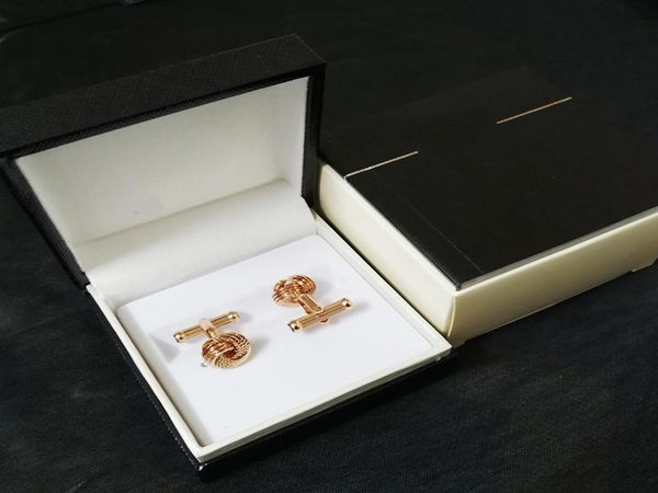 luxury classic cufflink noble designer man suit shirt cufflinks celebrities more brands cufflinks with box3973134, Silver
luxury classic cufflink noble designer man suit shirt cufflinks celebrities more brands cufflinks with box3973134, Silver