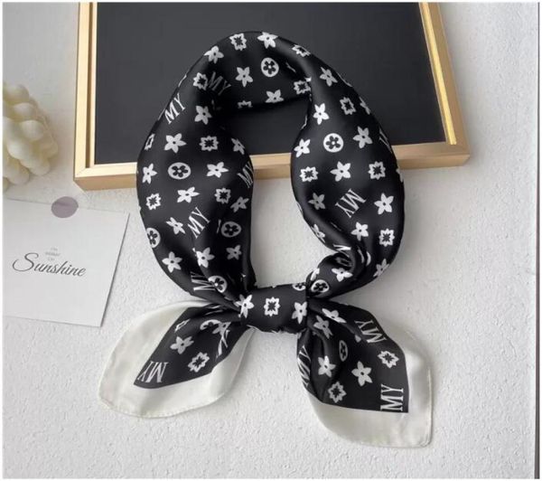 desinger brand designer letters print silk scarf summer square lady hair neck fashion bag scarves female foulard wraps women banda8501067, Blue;gray
desinger brand designer letters print silk scarf summer square lady hair neck fashion bag scarves female foulard wraps women banda8501067, Blue;gray