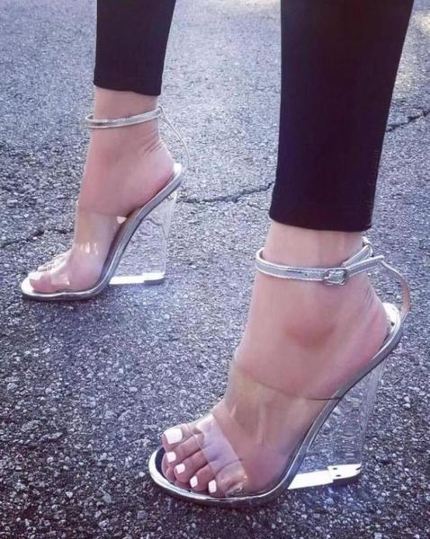 with box size 35 to 42 ankle gold heels silver clear heels bridal wedding shoes9221131, Black
with box size 35 to 42 ankle gold heels silver clear heels bridal wedding shoes9221131, Black