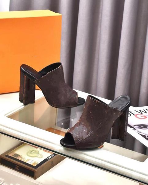 2021 winter indoor fur slippers house full furry soft fluffy plush platform flats heel non slip luxury designer shoes casual ladie6072616, Black
2021 winter indoor fur slippers house full furry soft fluffy plush platform flats heel non slip luxury designer shoes casual ladie6072616, Black