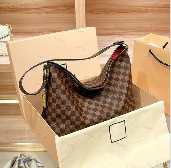 designer handbags the tote bag soft leather shopping bags classic shoulder bags large capacity mommy bags embossed tote luxurys handbags wal
designer handbags the tote bag soft leather shopping bags classic shoulder bags large capacity mommy bags embossed tote luxurys handbags wal