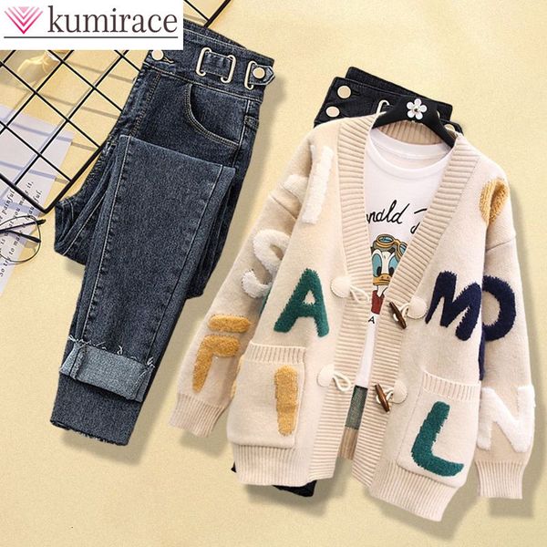 women s two piece pants 2023 winter personalized letter printing knitted sweater cardigan jacket casual jeans elegant set 230906, White
women s two piece pants 2023 winter personalized letter printing knitted sweater cardigan jacket casual jeans elegant set 230906, White