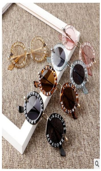 english letters little bee children sunglasses brand glasses designer fashion girls and boys round sunglasses uv4003785213, White;black
english letters little bee children sunglasses brand glasses designer fashion girls and boys round sunglasses uv4003785213, White;black