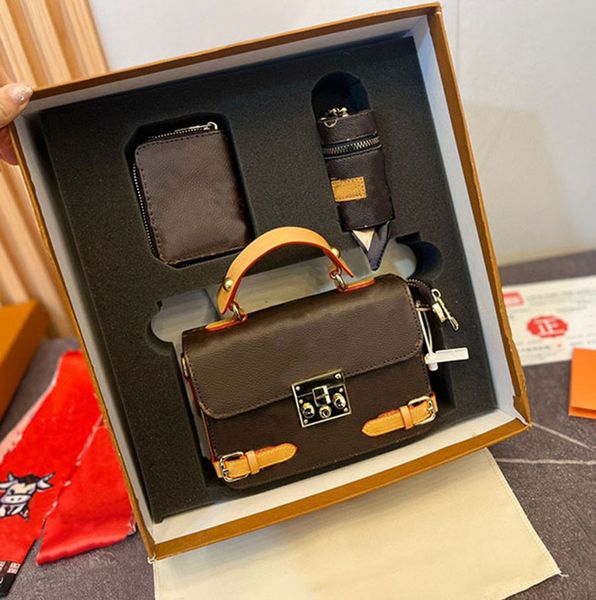 3 pieces designer bag the christmas box shoulder bag tote bag crossbody bag mini underarm bag handbag mahjong bags embossed purse lipstick b
3 pieces designer bag the christmas box shoulder bag tote bag crossbody bag mini underarm bag handbag mahjong bags embossed purse lipstick b