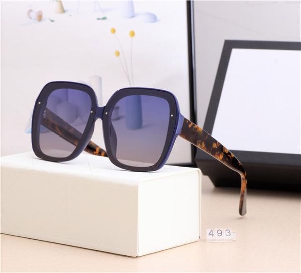 2021 designer sunglass women eyeglasses outdoor shades pc frame fashion classic luxury sunglasses with box of stylish 404539, White;black
2021 designer sunglass women eyeglasses outdoor shades pc frame fashion classic luxury sunglasses with box of stylish 404539, White;black