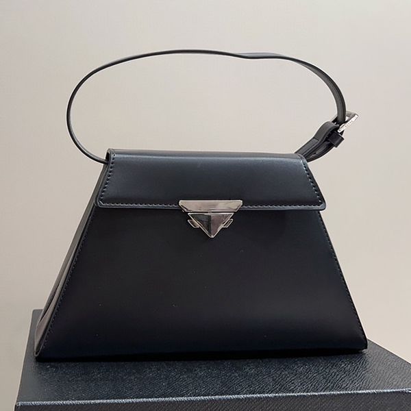 medium brushed leather handbag women messenger handbags shoulder purse crossbody bag luxury designer triangle logo bags
medium brushed leather handbag women messenger handbags shoulder purse crossbody bag luxury designer triangle logo bags