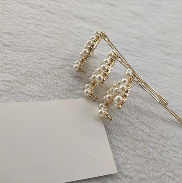 metal hair clips c classic pearls letters hairpins accessories with paper card6023882, Golden;silver
metal hair clips c classic pearls letters hairpins accessories with paper card6023882, Golden;silver