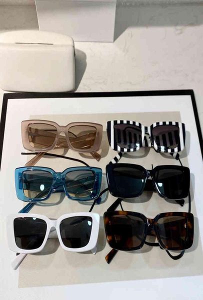 classic sunglasses fashion sunglasses gold frame square metal frame outdoor retro style a7131358, White;black
classic sunglasses fashion sunglasses gold frame square metal frame outdoor retro style a7131358, White;black