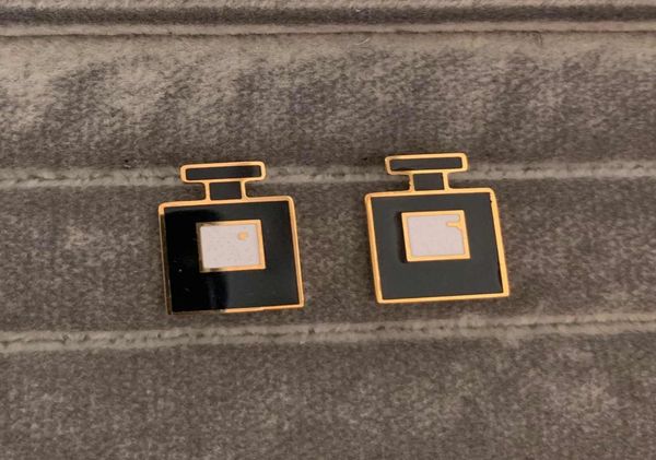 2021 gold silver rose classic design round simple 18k stud earrings titanium steel earrings for women jewelry wholesal3283064, Golden;silver
2021 gold silver rose classic design round simple 18k stud earrings titanium steel earrings for women jewelry wholesal3283064, Golden;silver