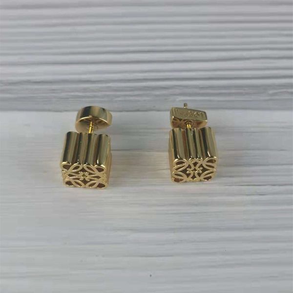 earrings designer loewees mooncake earrings for women 2021 new niche high-end sense earrings geometric hollow cube inset earrings for women, Golden;silver
earrings designer loewees mooncake earrings for women 2021 new niche high-end sense earrings geometric hollow cube inset earrings for women, Golden;silver