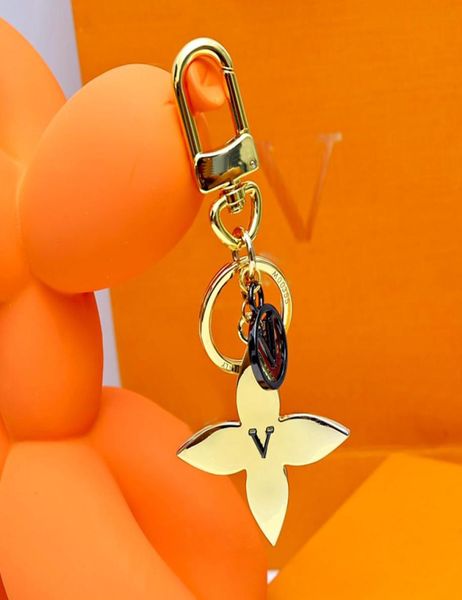 luxury designer keychain letter follow pendant gold key buckle trendy classic keychains mens womens keys bags ornamen9574526, Silver
luxury designer keychain letter follow pendant gold key buckle trendy classic keychains mens womens keys bags ornamen9574526, Silver