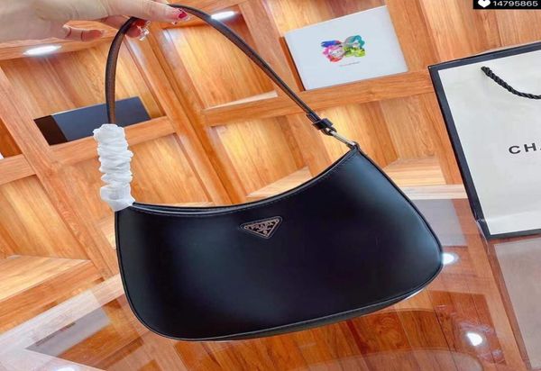 dupe designer brand armpit bag simple and fashionable one shoulder handbag with rounded bottom9340741
dupe designer brand armpit bag simple and fashionable one shoulder handbag with rounded bottom9340741