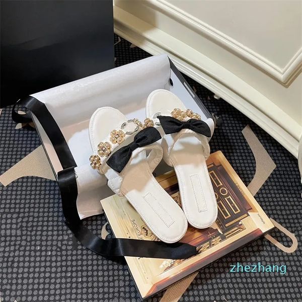 2023-designer slippers women sandals flip-flops flat shoes leather summer sneakers beach shoes party dust bag 35-40, Black
2023-designer slippers women sandals flip-flops flat shoes leather summer sneakers beach shoes party dust bag 35-40, Black