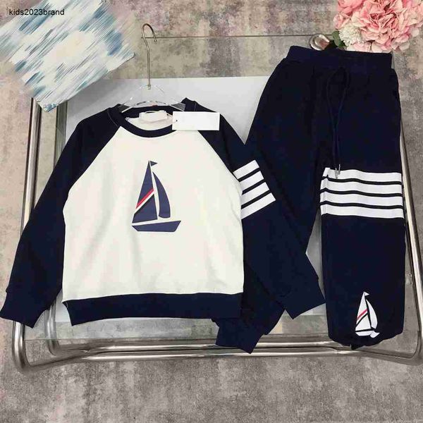 kids designer clothes tracksuits baby autumn suit size 120-160 cm 2pcs splice design round neck sweater and casual pants sep01, White
kids designer clothes tracksuits baby autumn suit size 120-160 cm 2pcs splice design round neck sweater and casual pants sep01, White