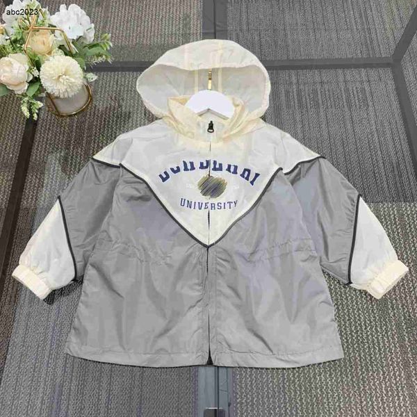 new kids coat designer internal waistband design child hooded jacket size 100-150 cm splicing design baby outwear sep01, Blue;gray
new kids coat designer internal waistband design child hooded jacket size 100-150 cm splicing design baby outwear sep01, Blue;gray