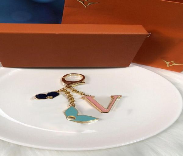 2022 keychain luxury designer brand key chain men car keyring women buckle keychains genuine leather tiger pendant ex4706179, Silver
2022 keychain luxury designer brand key chain men car keyring women buckle keychains genuine leather tiger pendant ex4706179, Silver