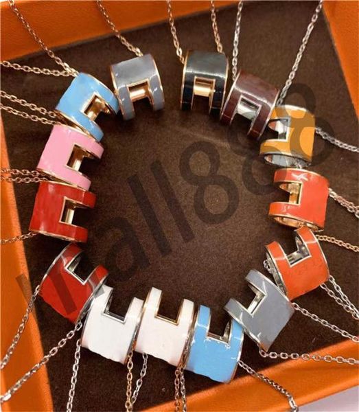 fashion gold plated pendant necklace designer design locket necklaces chains for man woman silver choker clavicle jewelry letter l9895466
fashion gold plated pendant necklace designer design locket necklaces chains for man woman silver choker clavicle jewelry letter l9895466