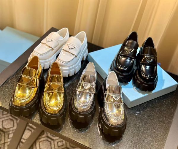 2024 designer women luxury sneakers platform casual shoes fly leather sneaker black white panda 22ss triangle sport shoe 35-41
2024 designer women luxury sneakers platform casual shoes fly leather sneaker black white panda 22ss triangle sport shoe 35-41
