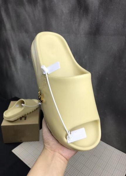 original slides men women slippers desert sand core soot bone earth brown runner triple white black outdoor sandals with box3285000
original slides men women slippers desert sand core soot bone earth brown runner triple white black outdoor sandals with box3285000